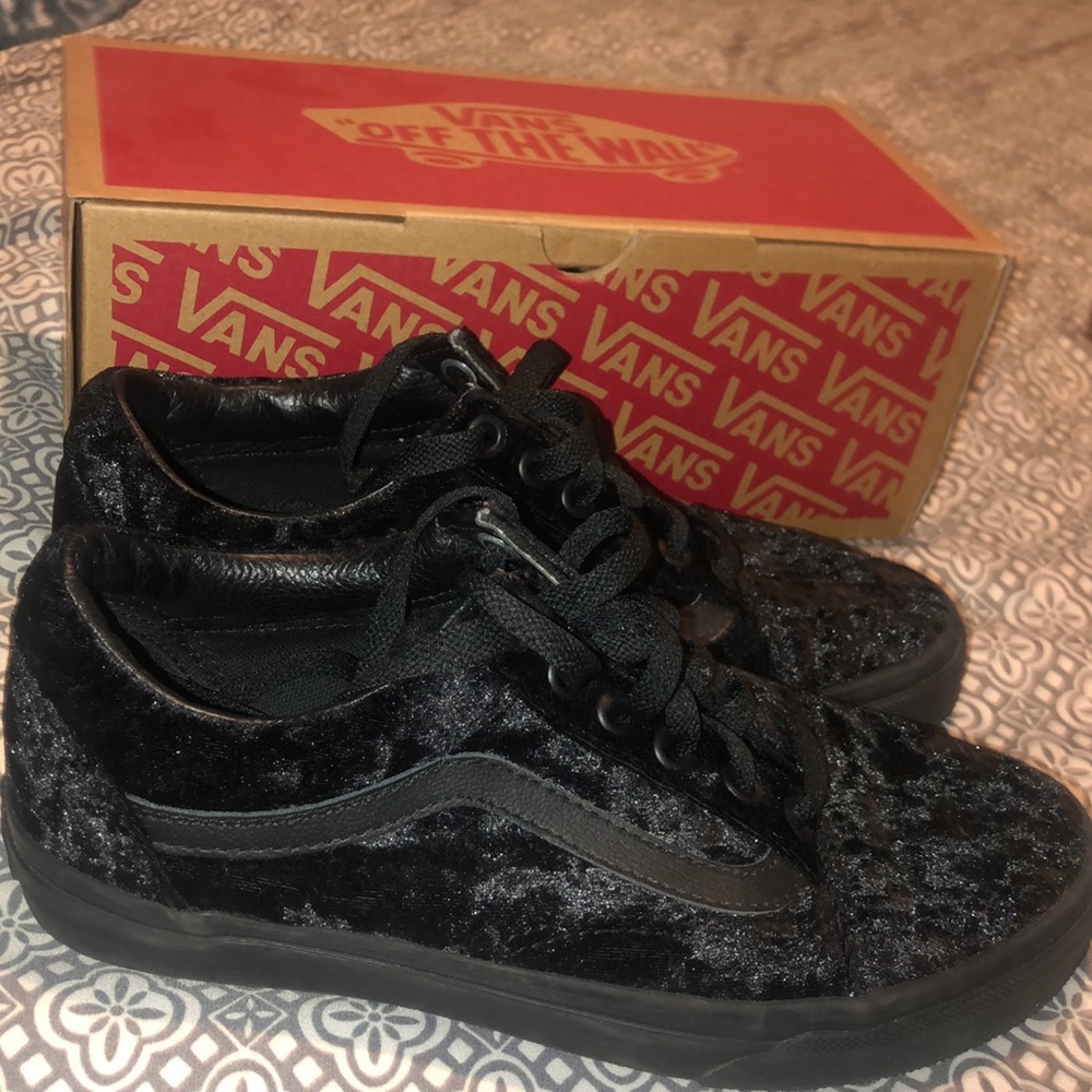 BRAND NEW Old Skool Vans